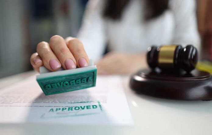 Court concurrent recovery winding-up actions
