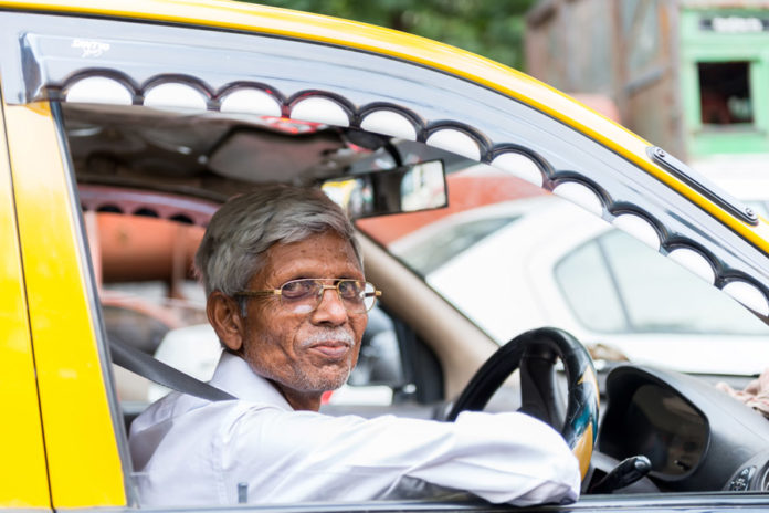 drive-taxi-Meru Mahindra