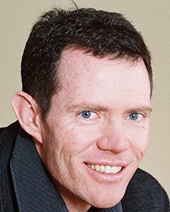 Peter Dachs 税务部联席主管 Co-head of tax department Edward Nathan Sonnenbergs
