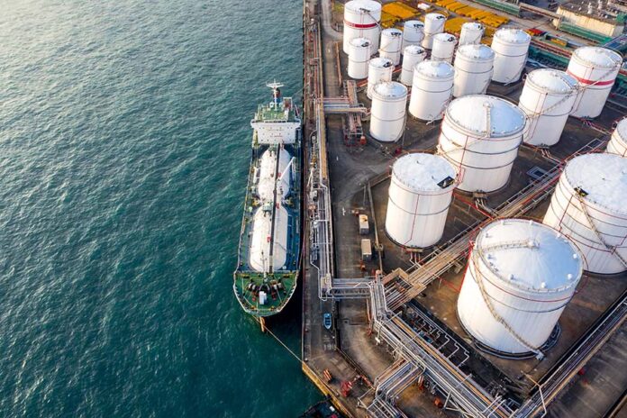 Veritas Legal, Khaitan & Co advise on Itochu acquisition of Aegis subsidiary stake