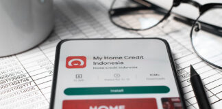 西村とクリフォードチャンスが、Home Credit