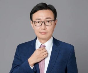 闫明诚