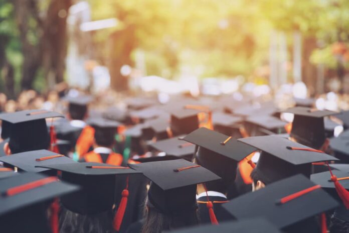 Corporates attract law school graduates