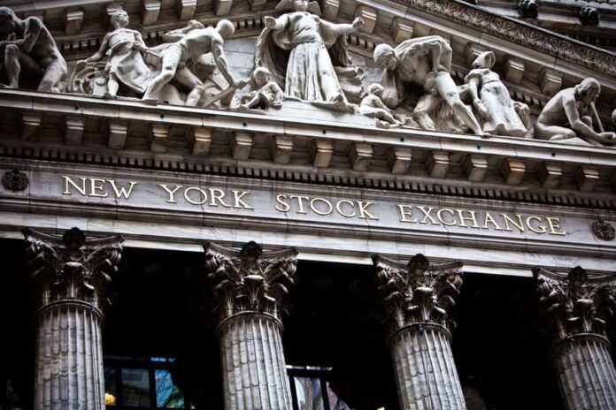 Sterlite lists in New York Sterlite Industries raised $1.75 billion