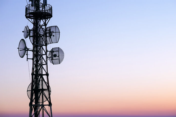 India eases China telecom ban