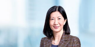 律师出身陈翊庭接任港交所CEO