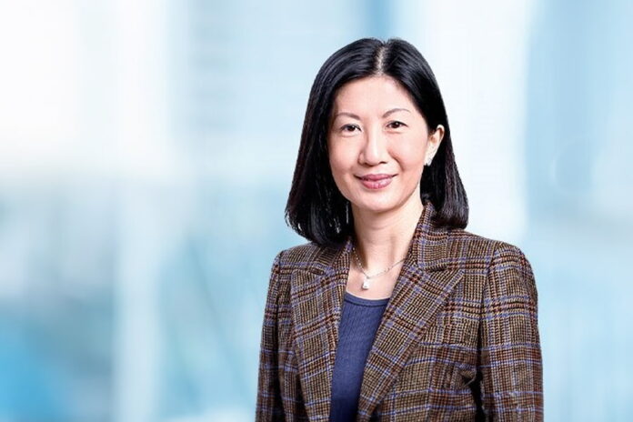 律师出身陈翊庭接任港交所CEO