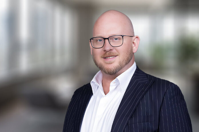 Asia Counsel adds newest partner Justin Gisz