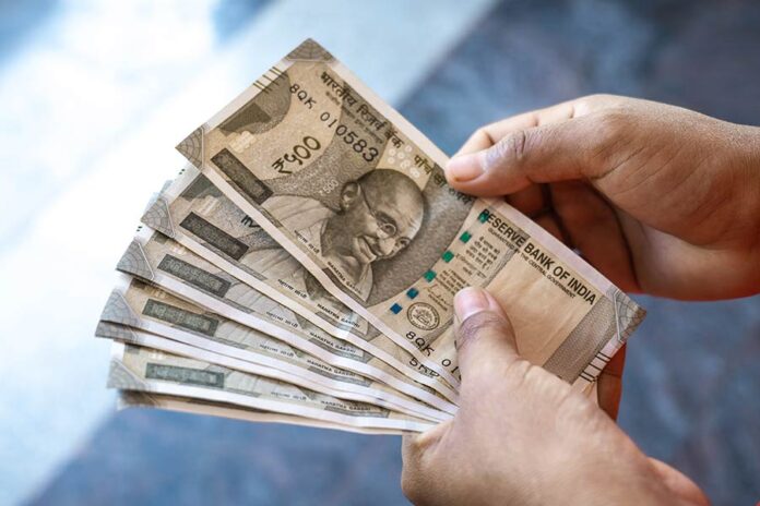 Mutual fund distributors trail commissions