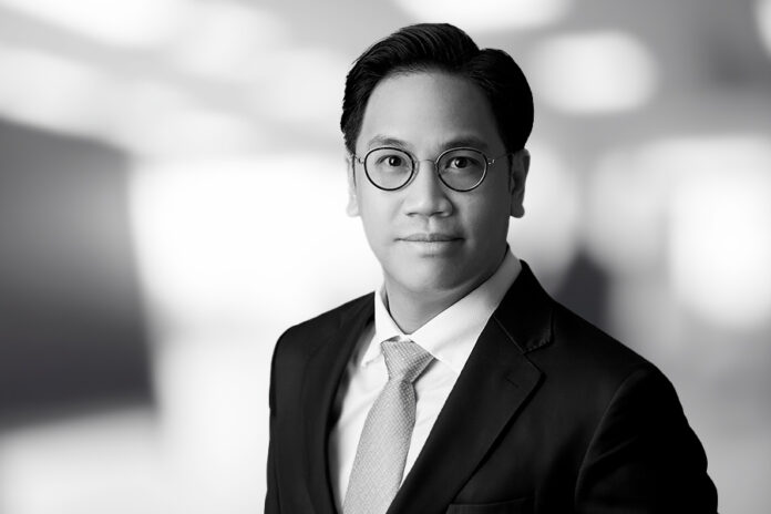 Herbert Smith hired Pariyapol Kamolsilp