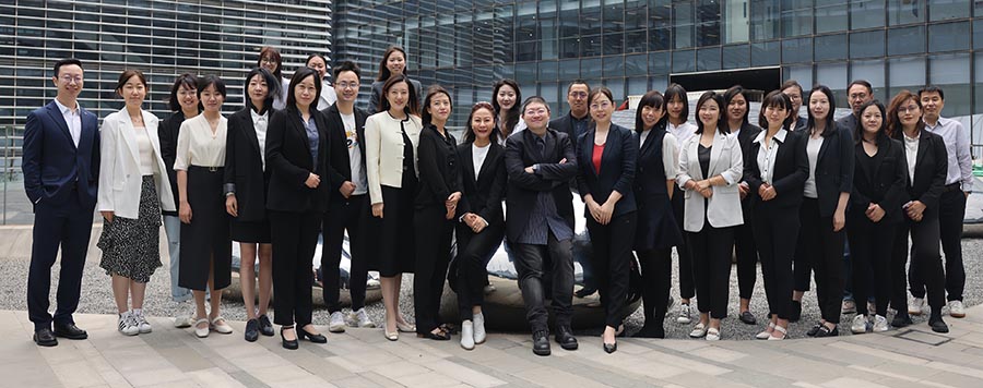Sina legal team celebrates overseas dispute victory