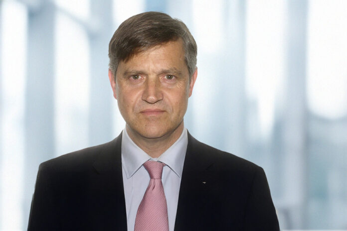 Dentons Hires Dominic Gregory