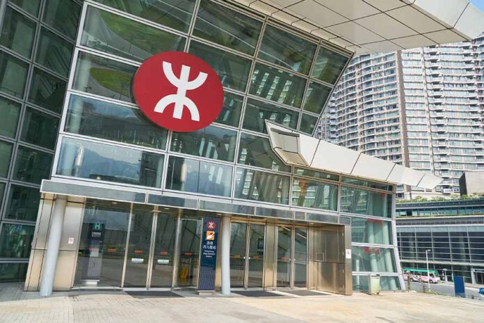 司力达、的近助力港铁300亿港元绿色银团贷款